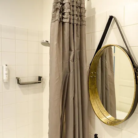 דירה 1-bedroom With Bath & Balcony