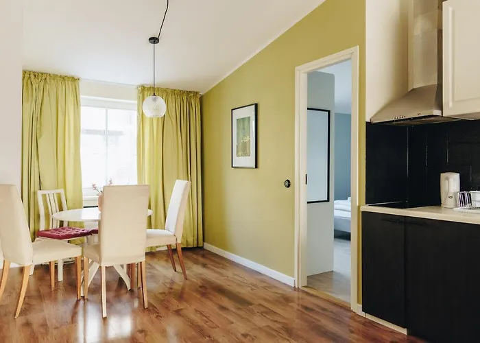 1-bedroom With Bath & Balcony