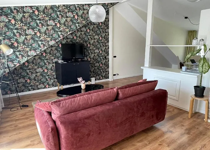 Appartement 1-bedroom With Bath & Balcony *