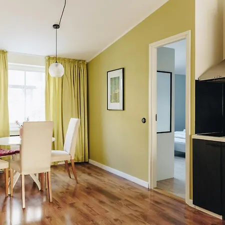 1-bedroom With Bath & Balcony